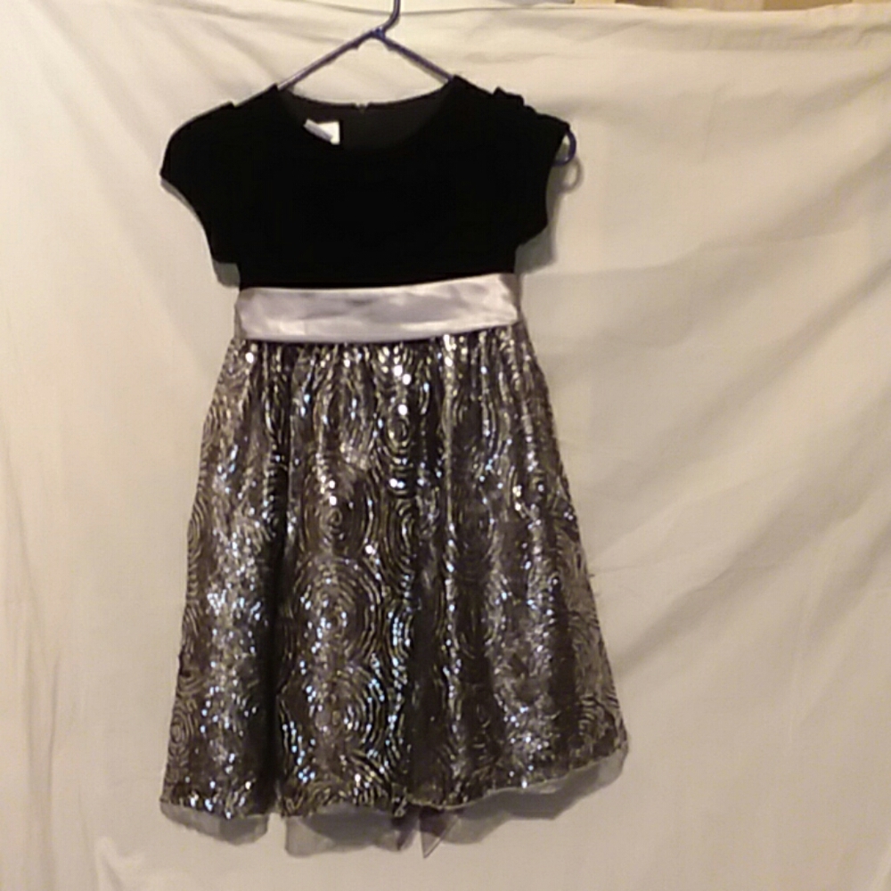 Girl's Christmas dress